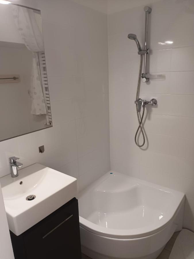 Gdynia, Sea Shell - Czarujacy, Dyskretny Loft Dla Pary Z Parkingiem - Blisko Dzikiej Plazy I Centrum Luaran gambar